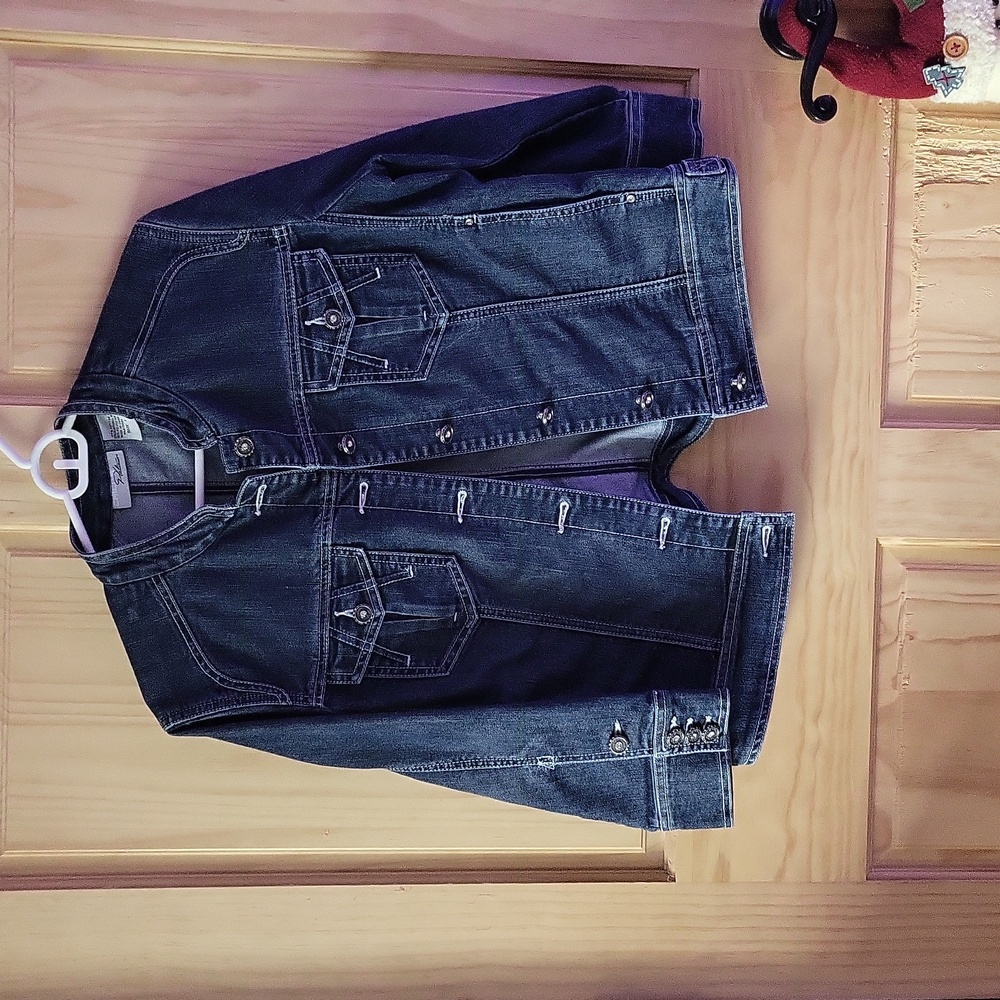 Stylish Jean Jacket - image 1